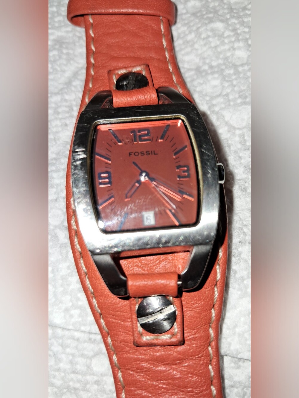 FOSSIL ORANGE FACE & BAND WATCH - Picture 2 of 16